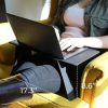 Hordozható, összecsukható laptop tartó állvány